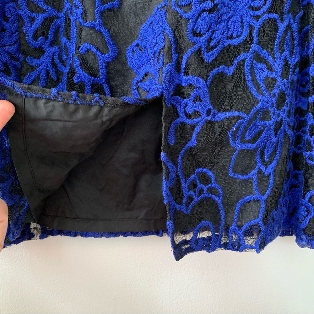 Adrianna Papell Juliet Lace Pleated Sheath Dress Blue Black Size 10P NWT - Picture 4 of 9